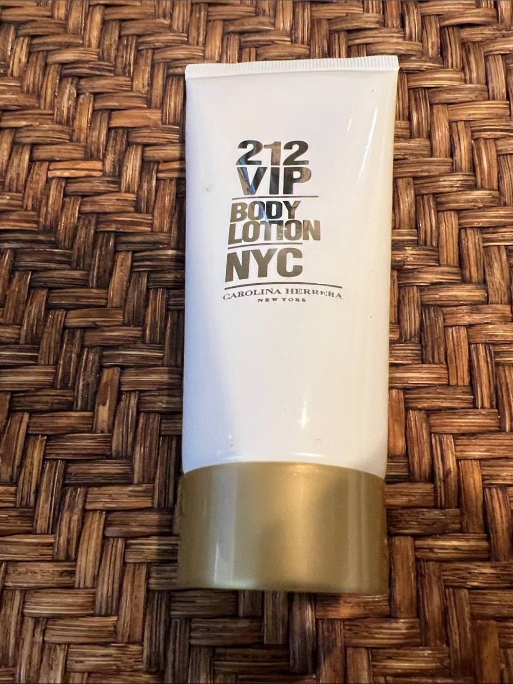 Carolina Herrera Body Lotion 212 VIP NYC 3.4 oz